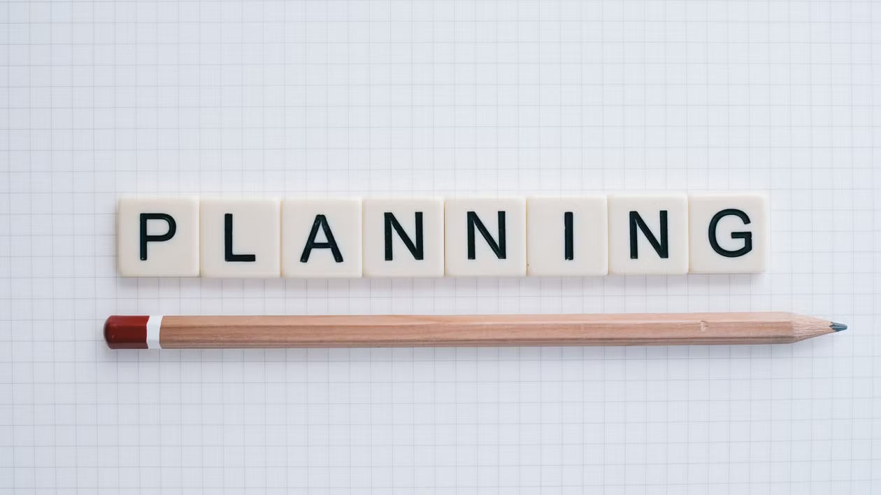 Event planning process with calendar, checklist and venue options